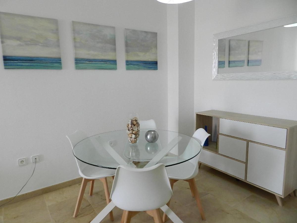 Apartamento Stunning Views Await You In Marina De La Duquesa Castillo de Sabinillas Exterior foto