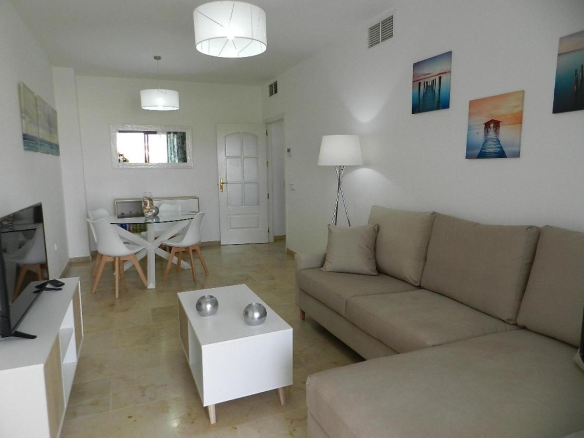 Apartamento Stunning Views Await You In Marina De La Duquesa Castillo de Sabinillas Exterior foto
